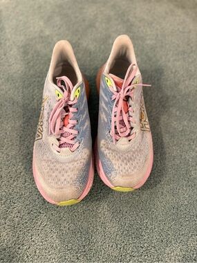 Hoka - Running Shoes